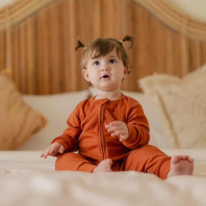 Sleepsuit Binar untuk bayi usia 0-2 tahun